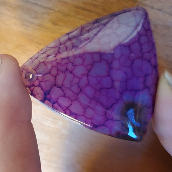 New Dragon Veins Agate Triangle Pendant. - Picture 13 of 16
